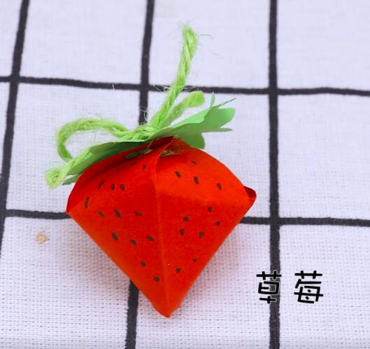 教你如何DIY一颗立体的草莓